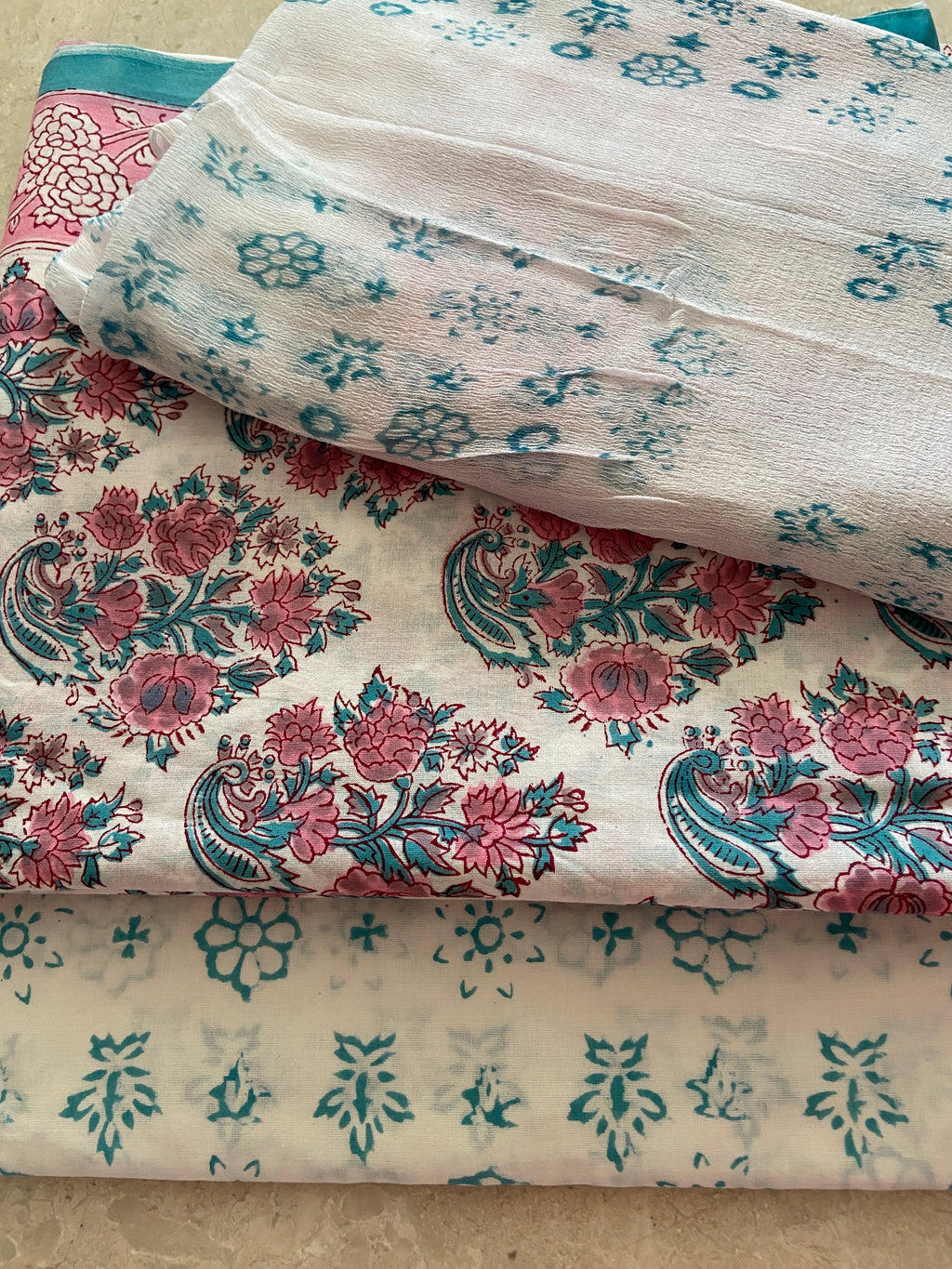 Unstitched Cotton Suit piece with Chiffon dupatta 3 piece set - Charming Chiffon