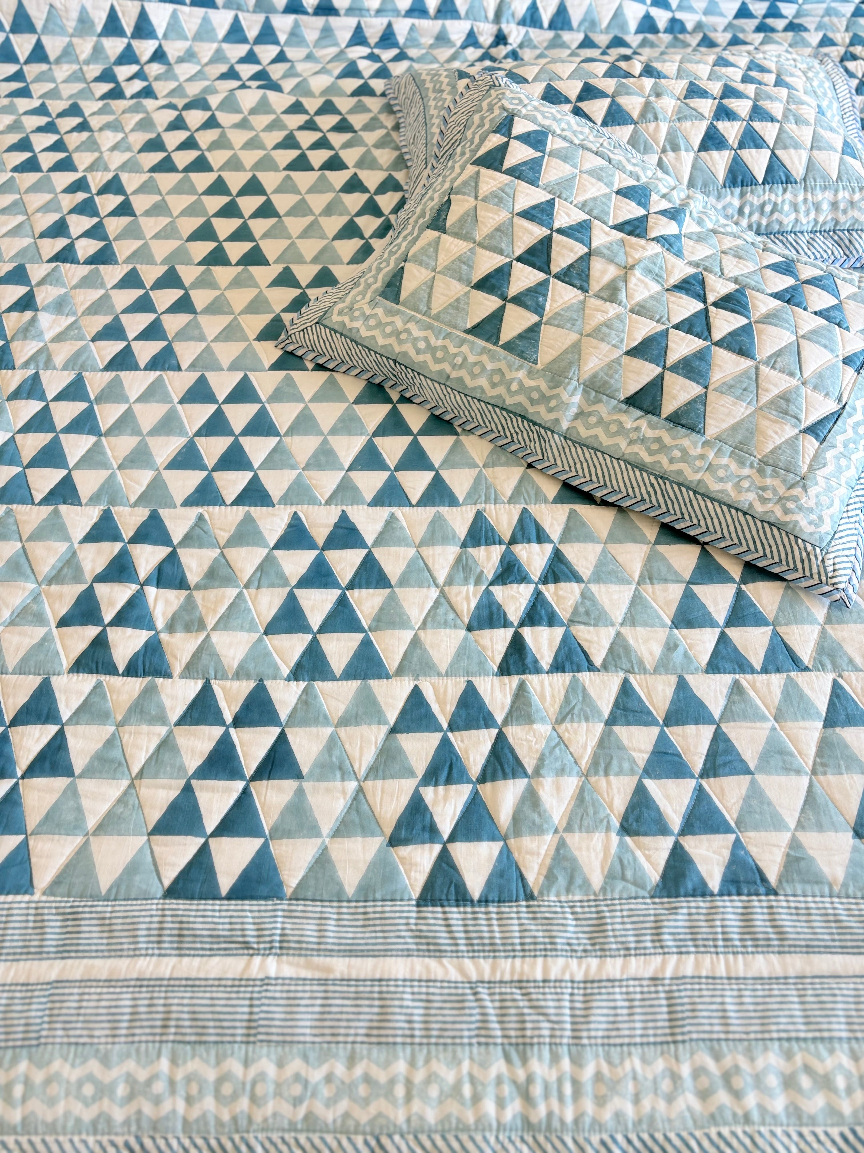 Bed Cover - Pyramid