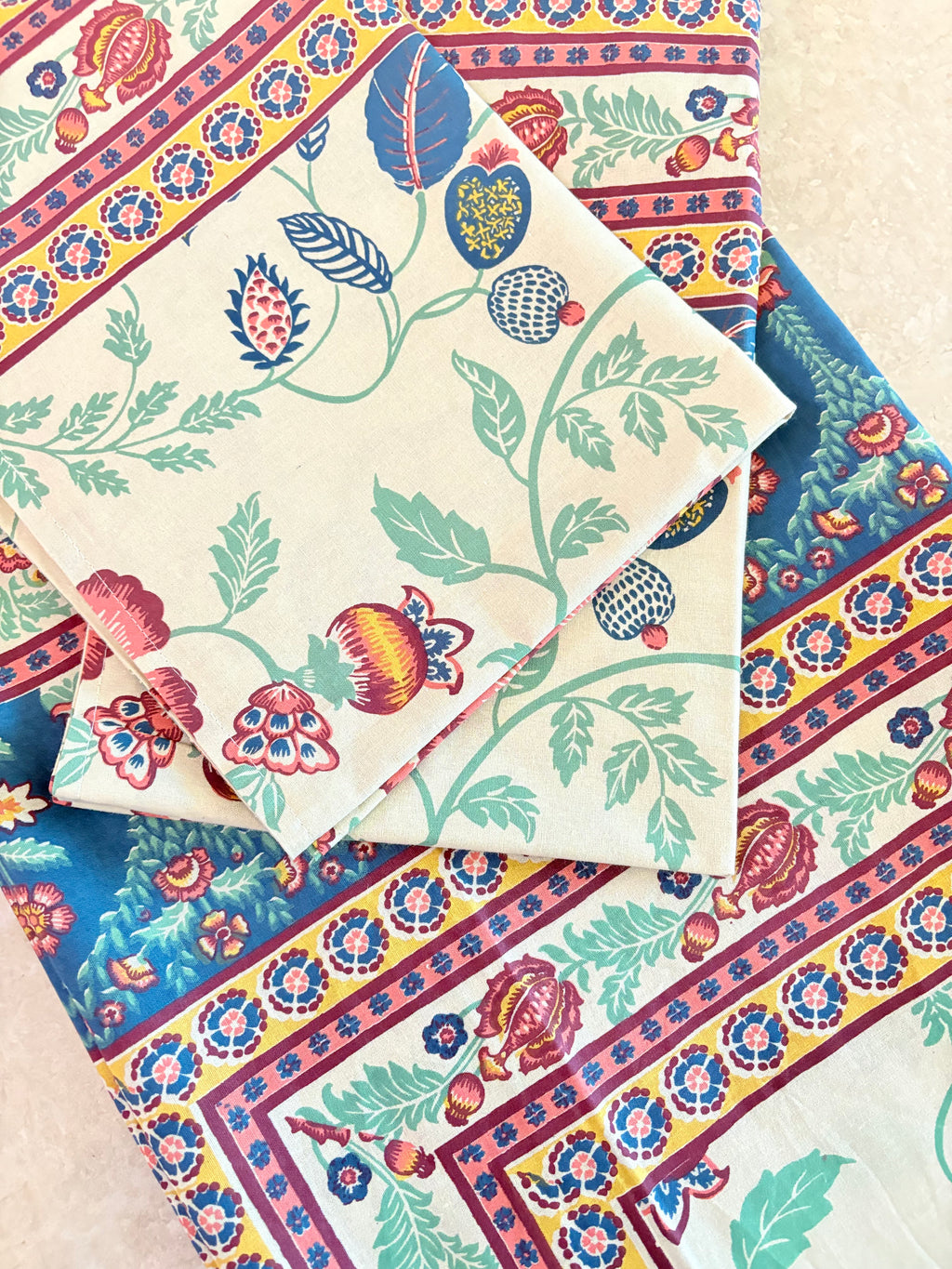 Red Big cotton flower design Screen print bedsheet