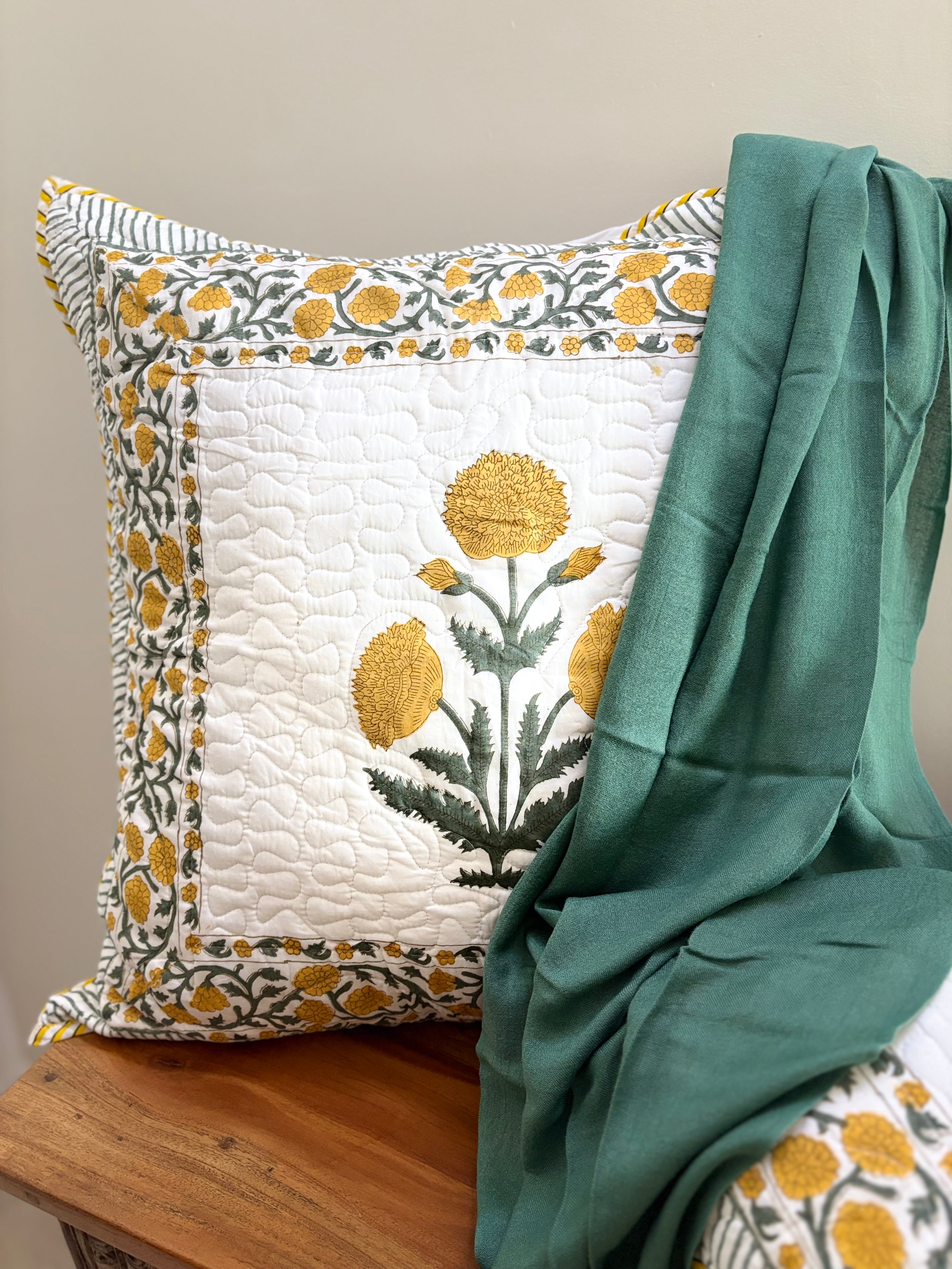 24*24 Cushion Cover Blooming Flower