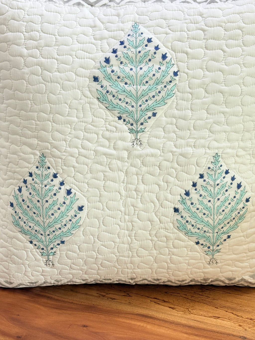 24*24 Cushion Cover 3 leaf